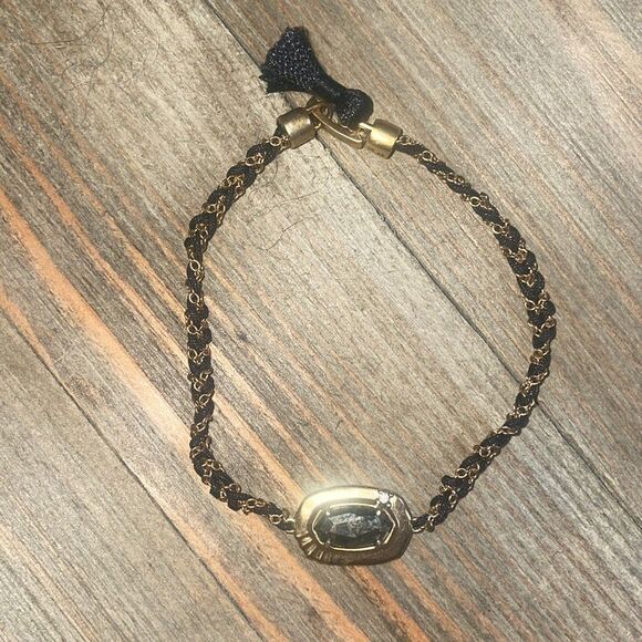 Delicate Gold/Black Bracelet - Picture 3 of 12